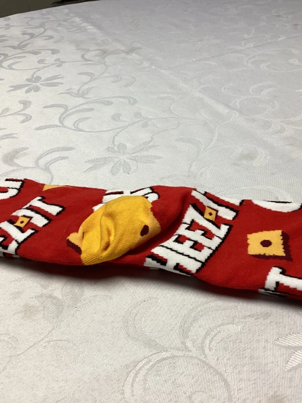 CHEEZE IT COOL SOCKS NEW KELLOGGS. Size 9-12